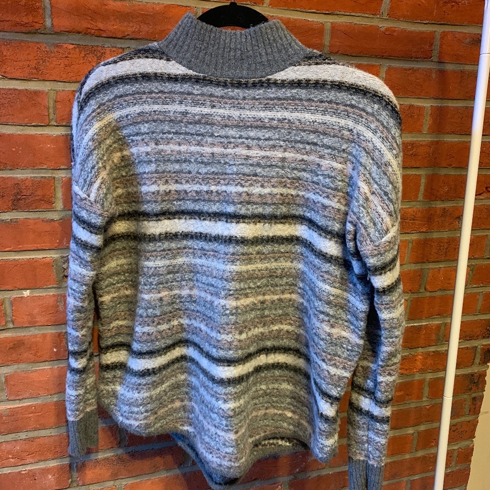NWOT American Eagle Mock Neck Sweater